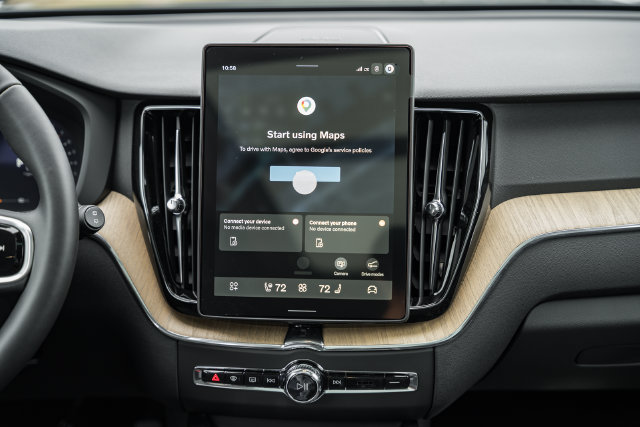 New 2027 Volvo XC60 B5 Plus AWD/4WD image 19