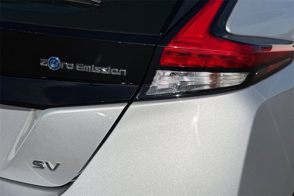 Used 2020 Nissan Leaf SV w/ SV Technology Package image 34