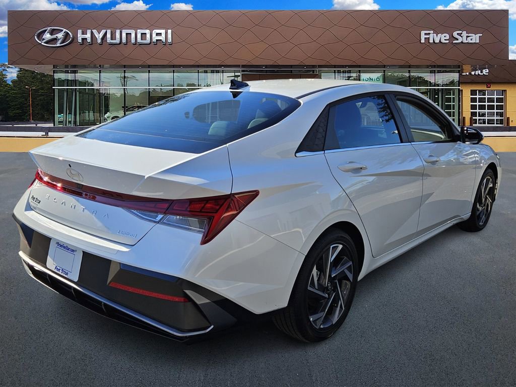 New 2025 Hyundai Elantra Limited image 7