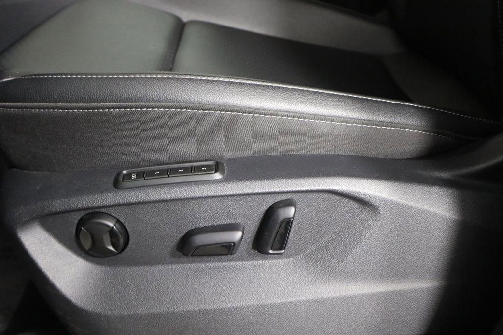 Used 2019 Volkswagen Atlas SEL FWD image 26