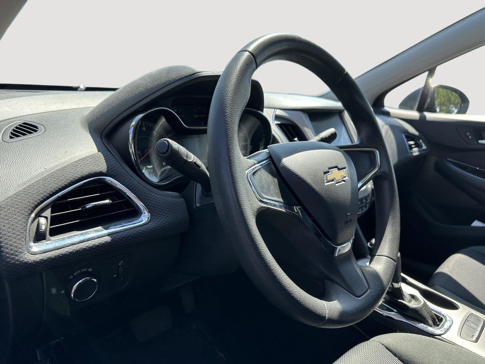 Used 2016 Chevrolet Cruze LS FWD image 11