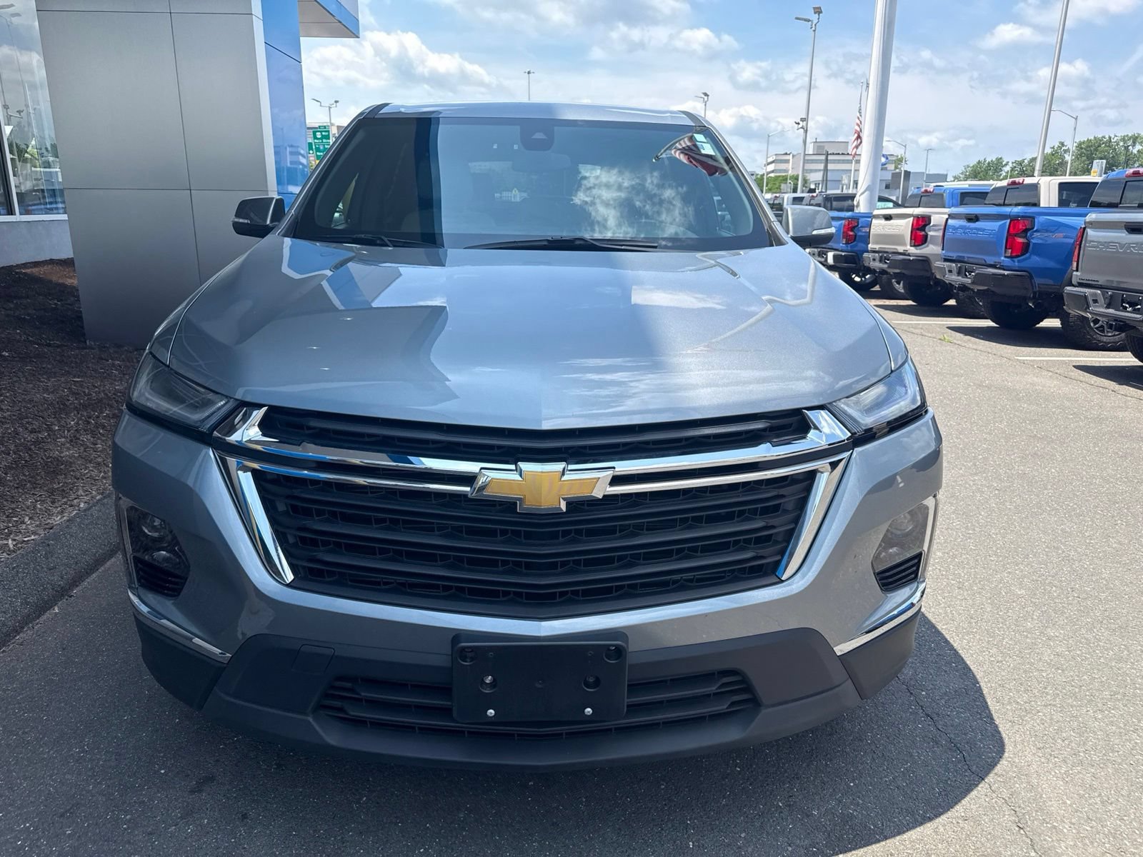 Used 2023 Chevrolet Traverse LS w/ Safety Package AWD/4WD image 3