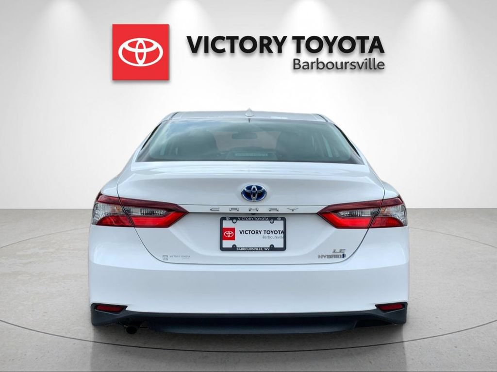 Used 2022 Toyota Camry LE FWD image 4