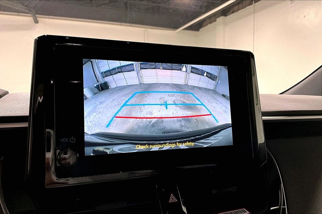 Used 2025 Toyota Corolla SE image 28