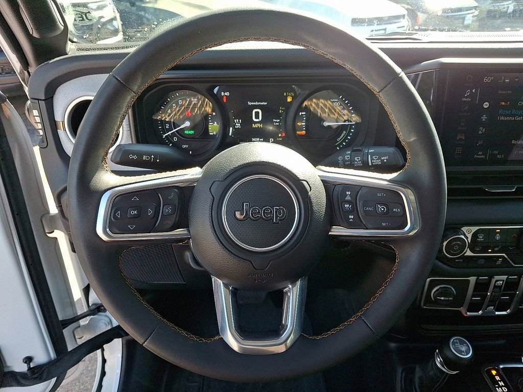 Used 2024 Jeep Wrangler Unlimited Sahara w/ Safety Group AWD/4WD image 18