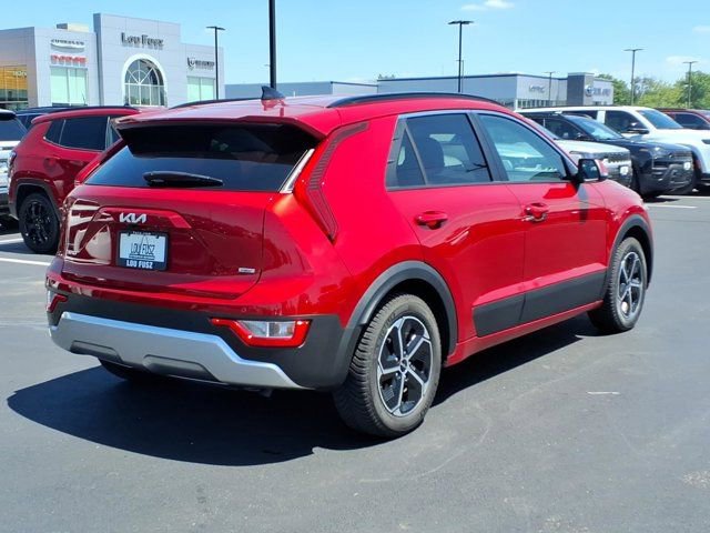 Used 2023 Kia Niro EX FWD image 26