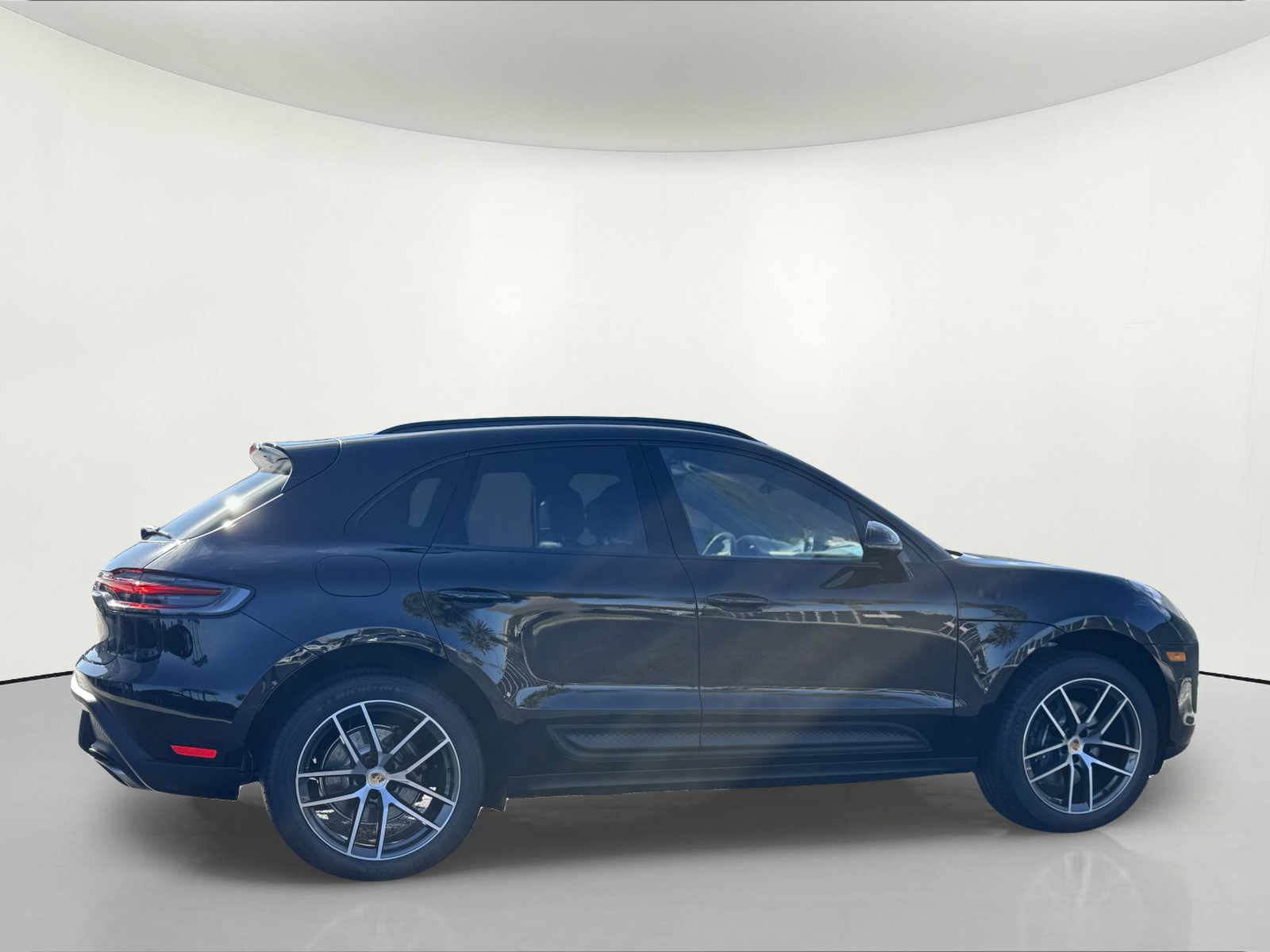 New 2025 Porsche Macan AWD/4WD image 7