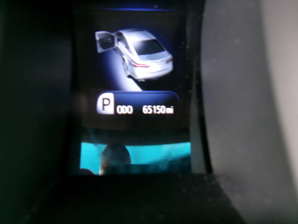 Used 2015 Toyota Avalon XLE w/ Preferred Accessory Package FWD image 16