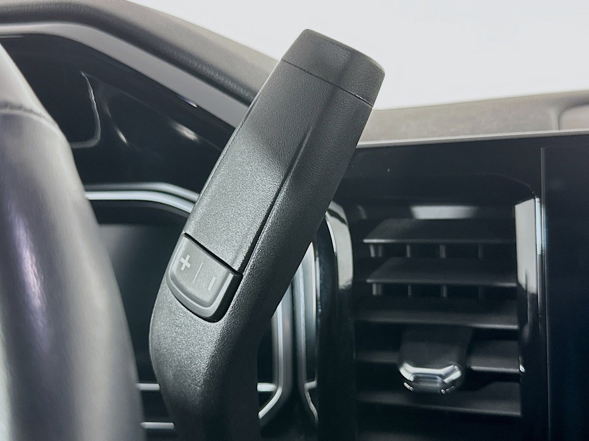 Used 2022 Chevrolet Silverado 1500 LT image 24