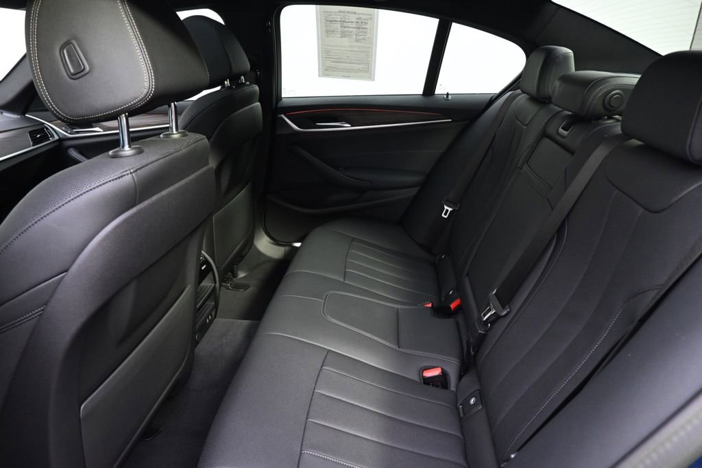 Used 2023 BMW 540i w/ Convenience Package image 22