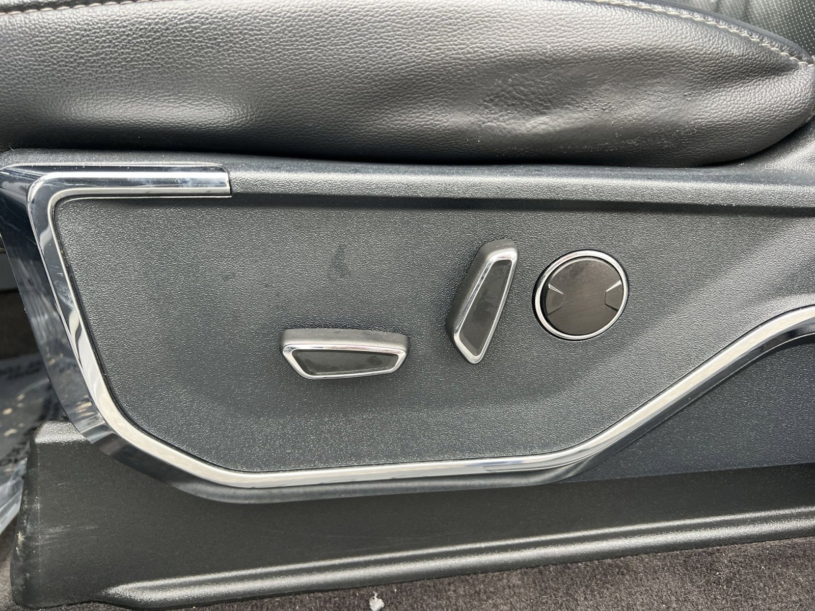 Certified 2021 Ford F150 Lariat w/ Equipment Group 502A High image 14