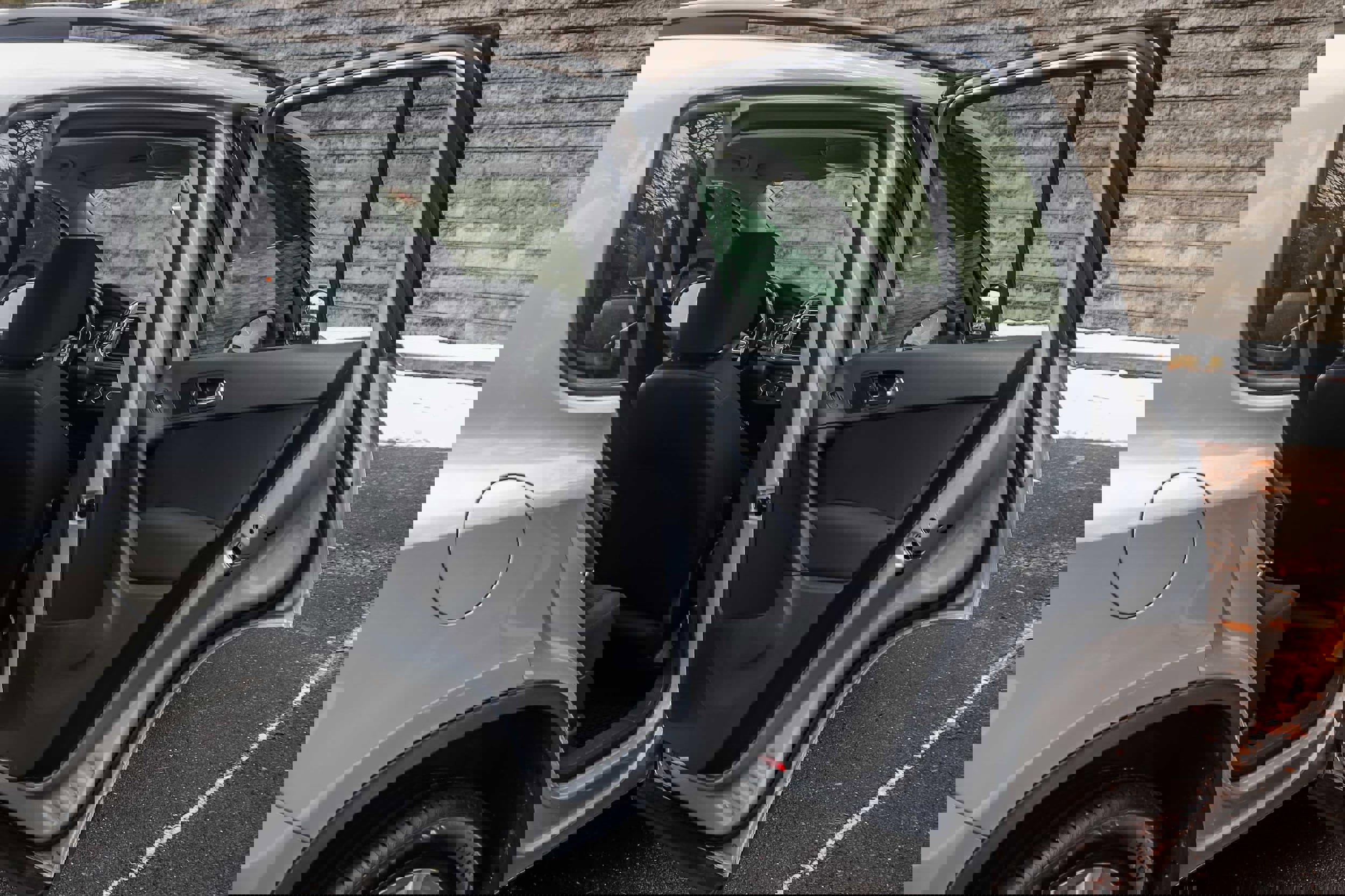 Used 2017 Volkswagen Tiguan Limited w/ Premium Package image 15