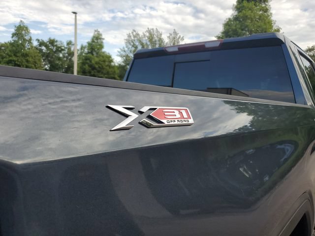Used 2020 GMC Sierra 1500 SLE w/ SLE Value Package AWD/4WD image 8