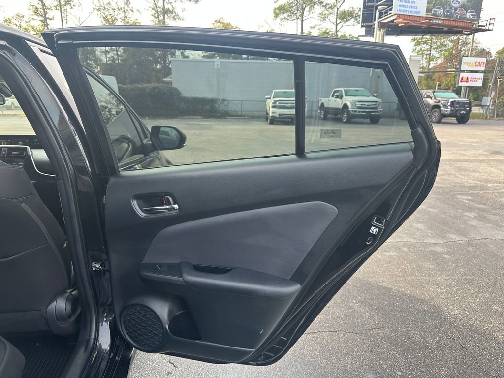 Used 2022 Toyota Prius LE image 33