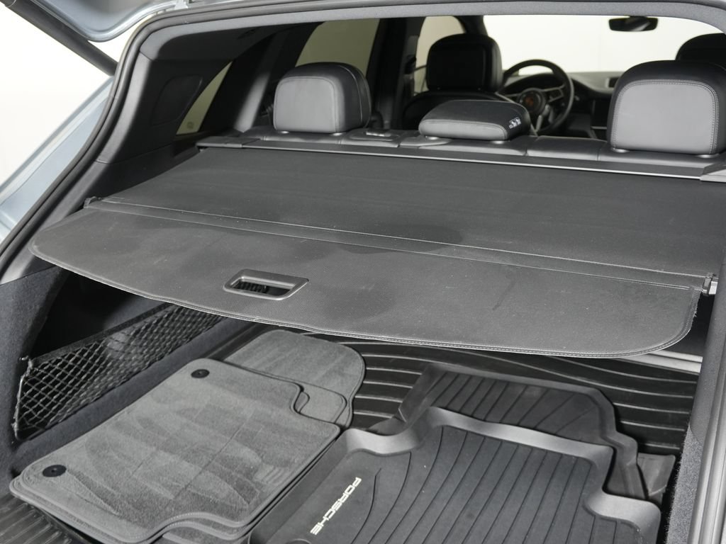 Certified 2023 Porsche Cayenne AWD/4WD image 43