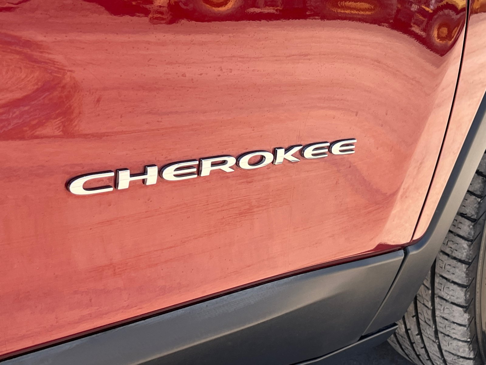 Used 2021 Jeep Cherokee Latitude Lux FWD image 32