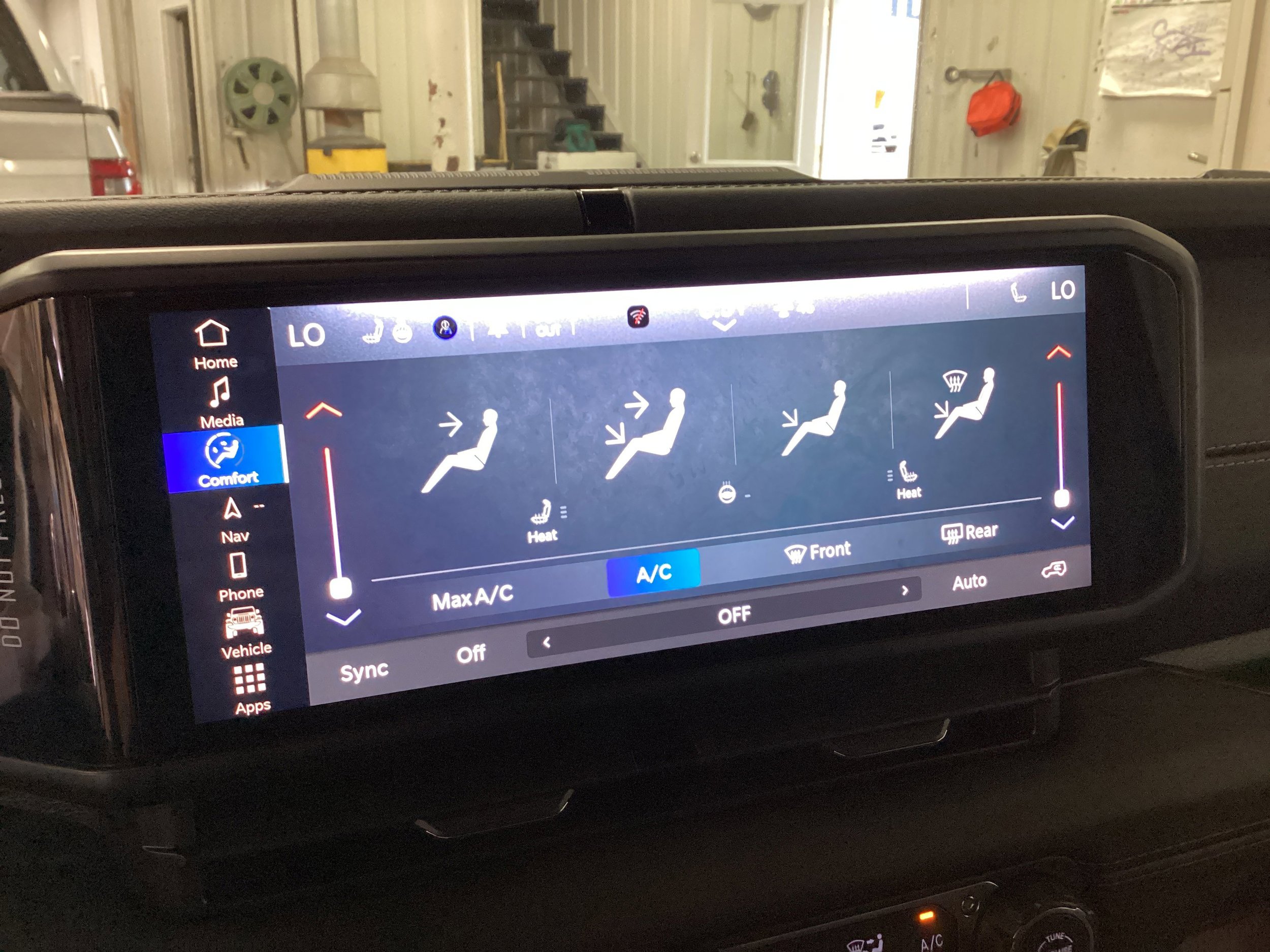 New 2026 Jeep Wrangler Unlimited Sahara AWD/4WD image 28