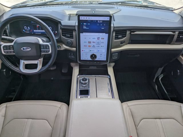 Used 2024 Ford Expedition Limited RWD image 16