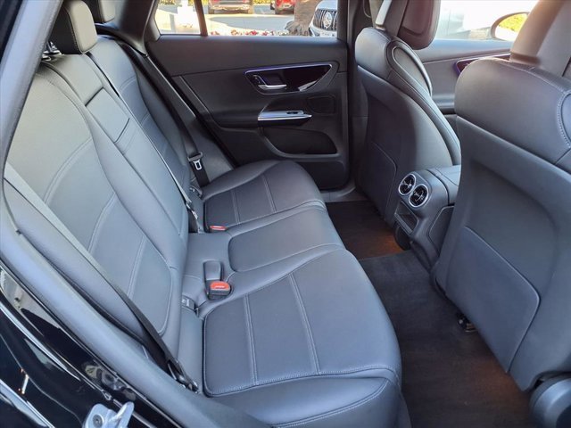 Used 2025 Mercedes-Benz GLC 300 image 20