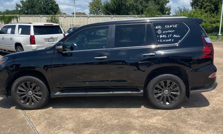 Used 2021 Lexus GX 460 Luxury w/ Sport Design Package AWD/4WD image 4