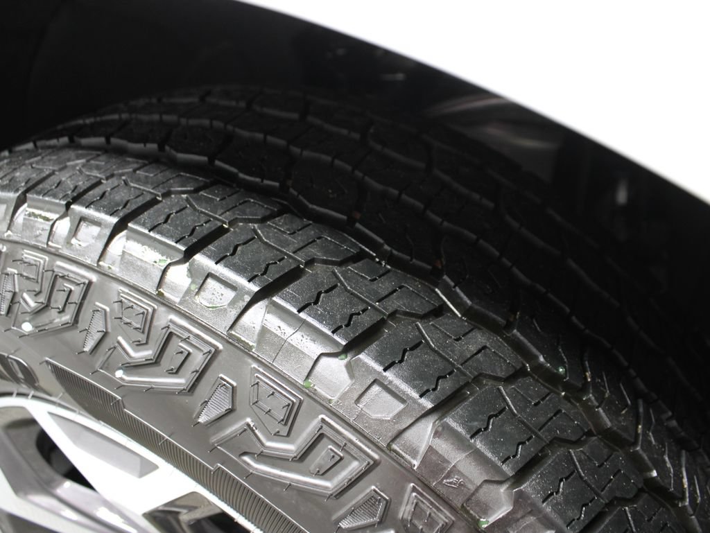 Used 2026 GMC Yukon AT4 Ultimate w/ LPO, Floor Liner Package AWD/4WD image 11