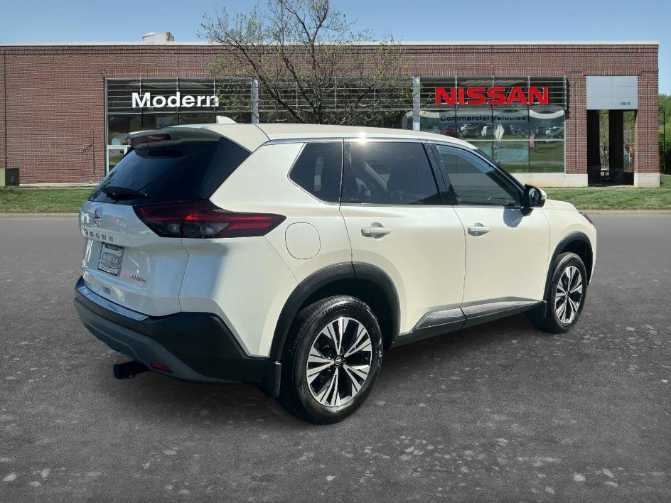 Certified 2021 Nissan Rogue SV AWD/4WD image 4