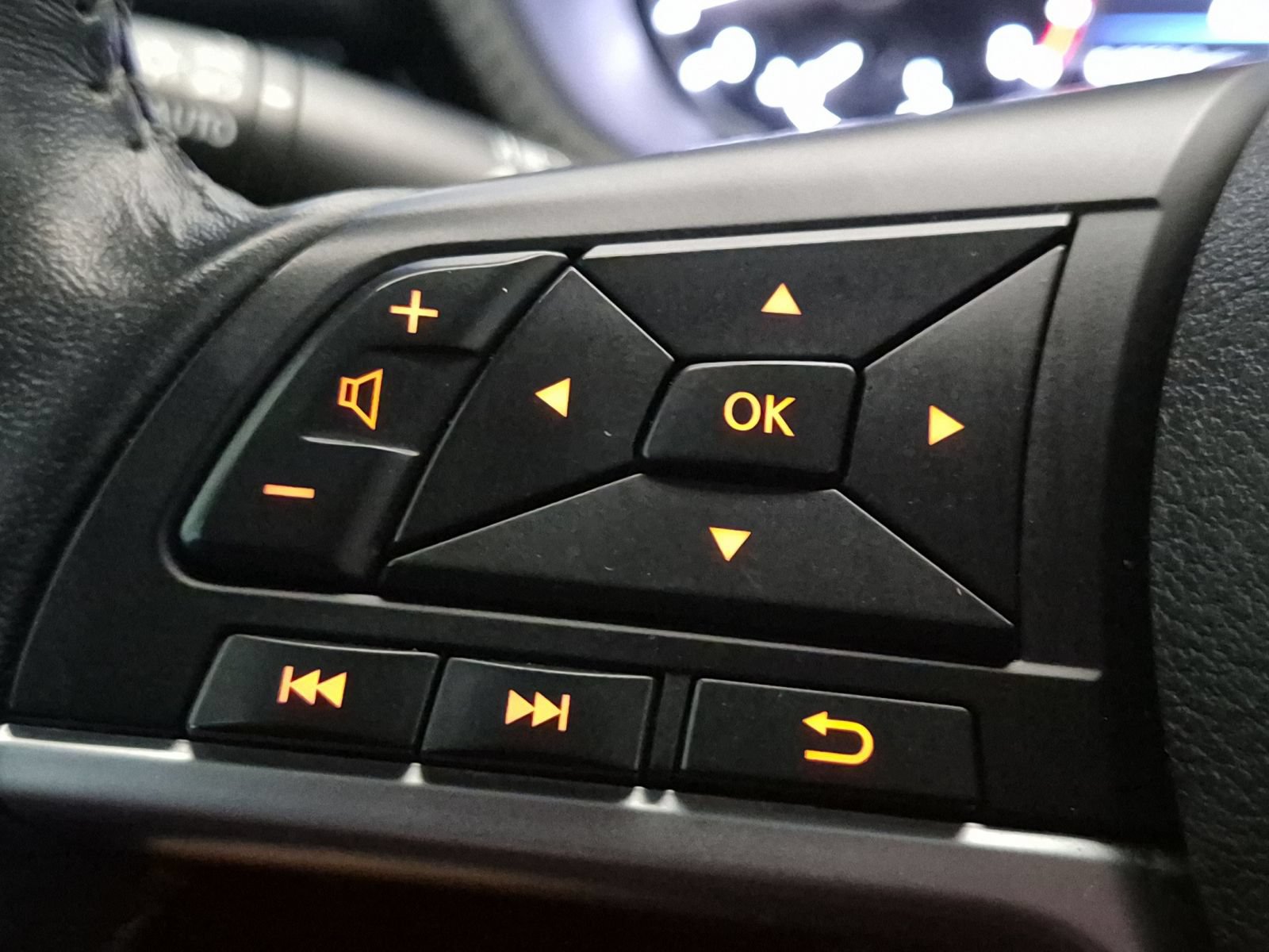 Used 2021 Nissan Sentra SV FWD image 18
