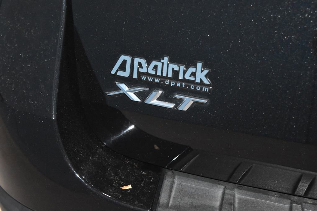 Used 2022 Ford Explorer XLT w/ Equipment Group 202A AWD/4WD image 34