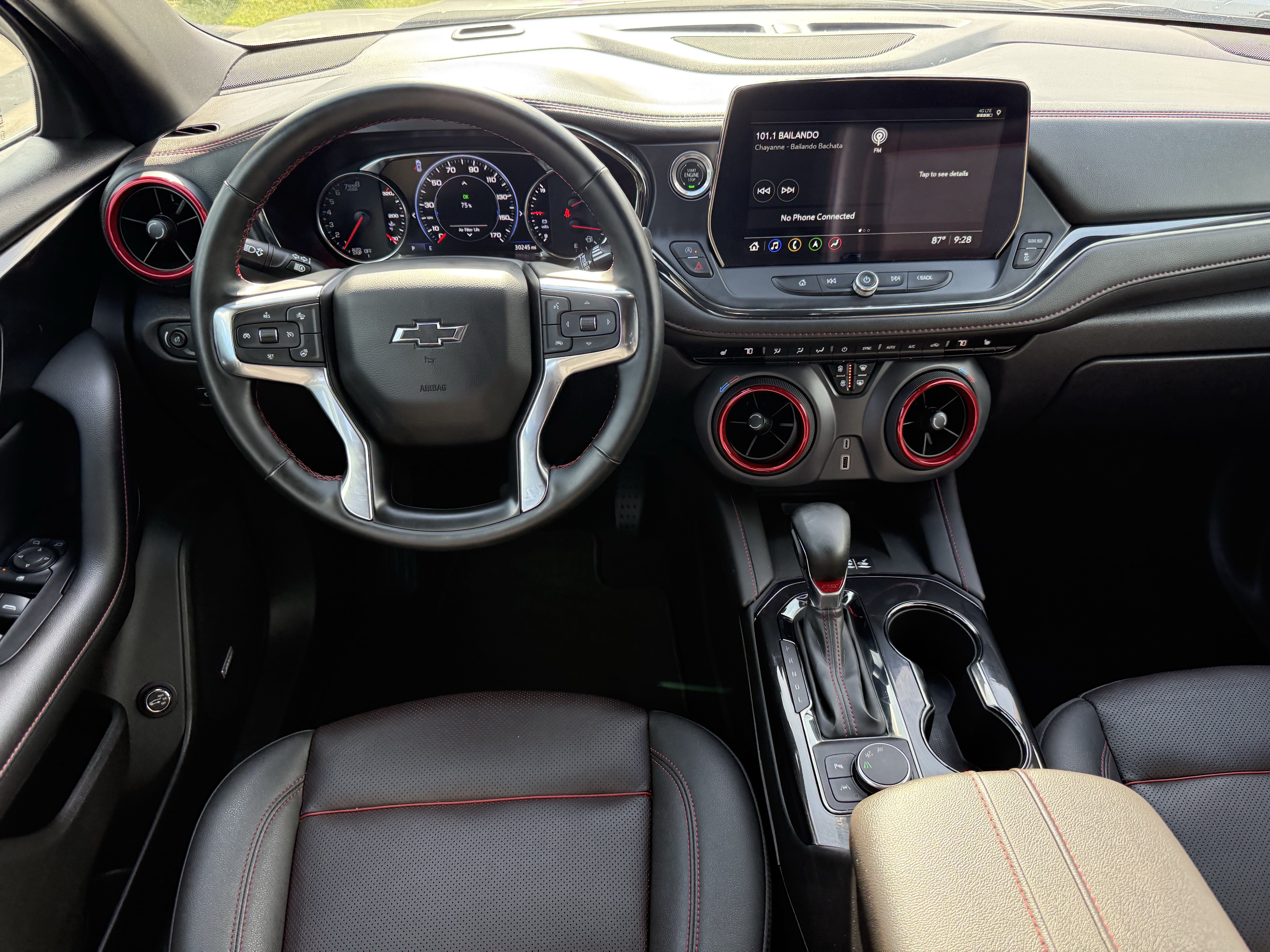 Used 2025 Chevrolet Blazer RS FWD image 14