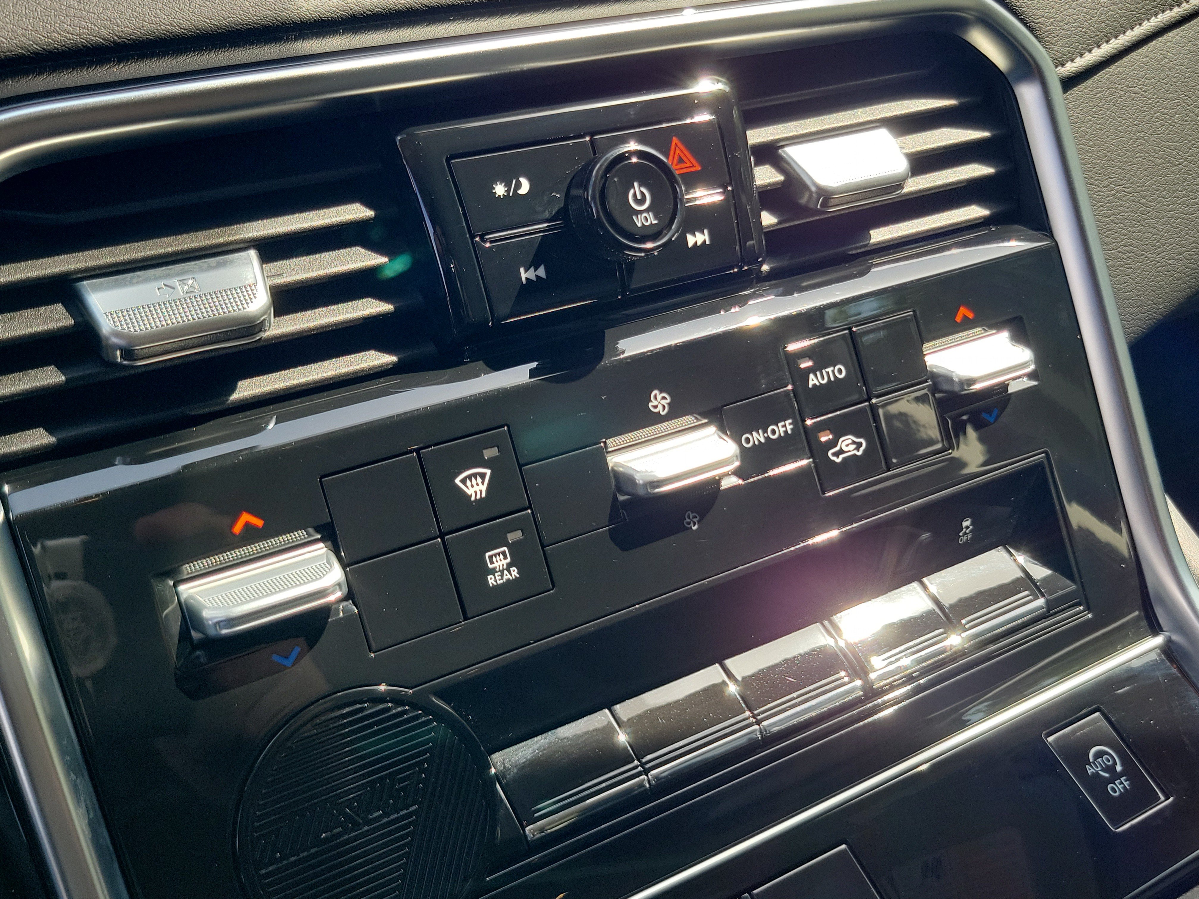 Certified 2026 Nissan Armada SV RWD image 24