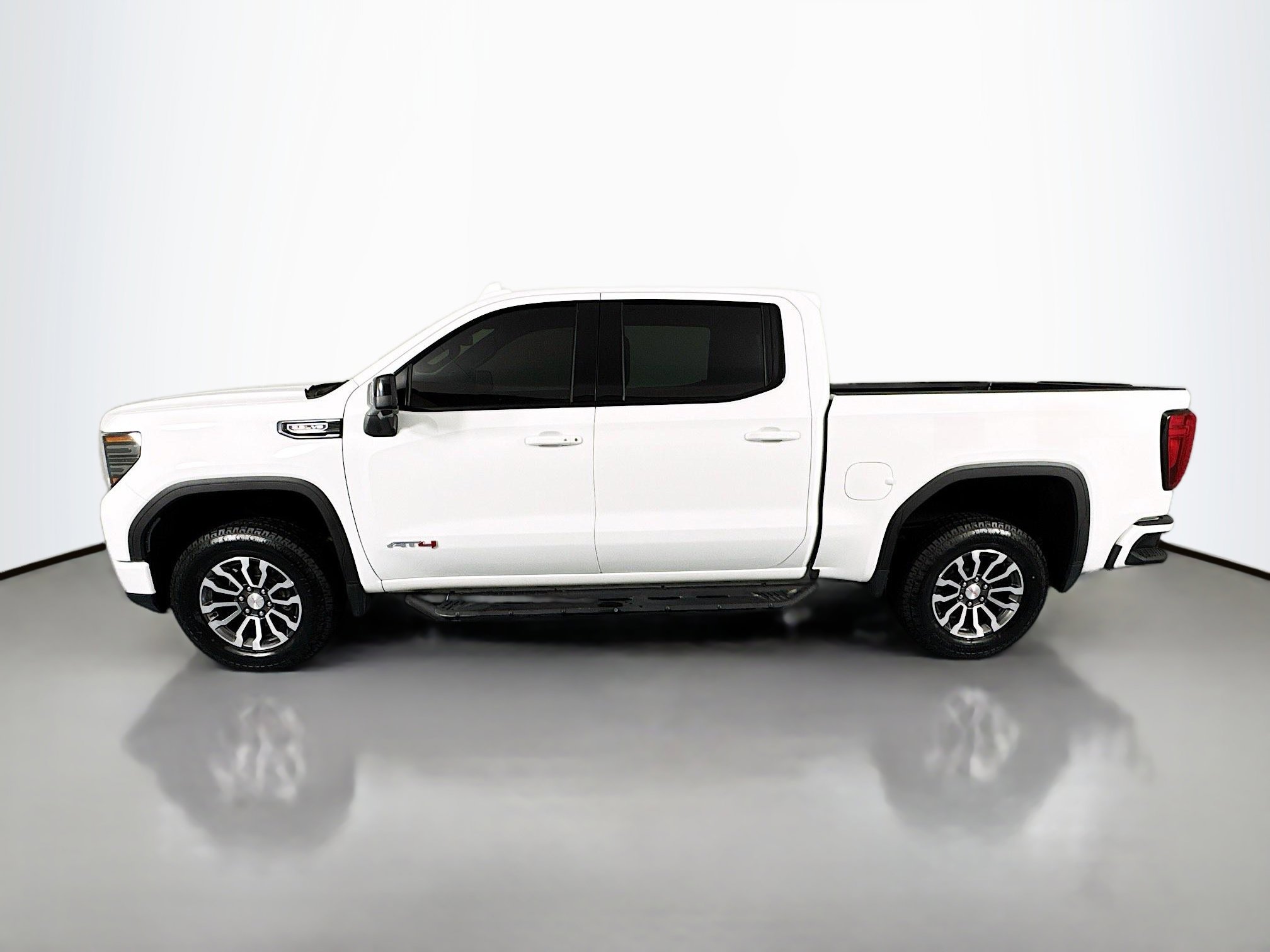 Used 2023 GMC Sierra 1500 AT4 w/ AT4 Premium Package image 8