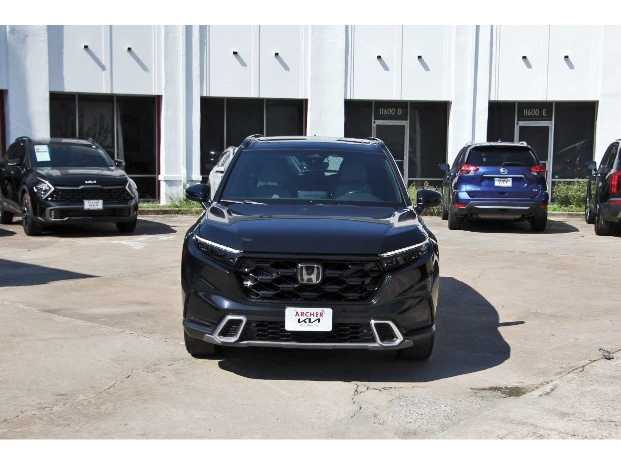 Used 2025 Honda CR-V Sport Touring image 2