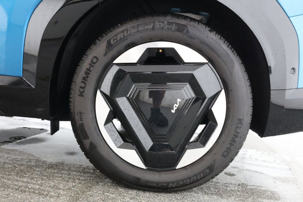 Used 2024 Kia EV9 Land image 9