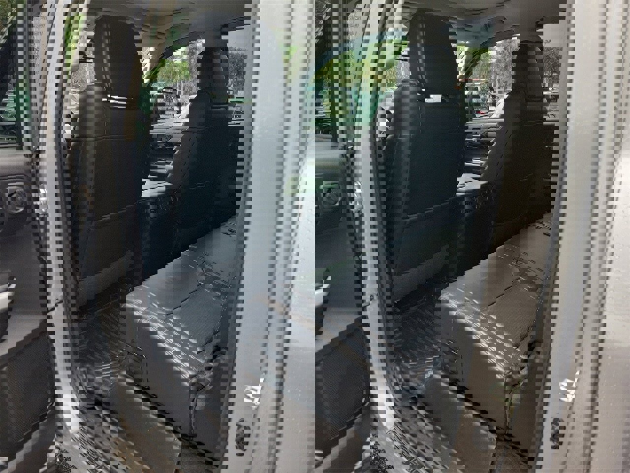 Used 2018 Toyota Tundra Platinum image 8