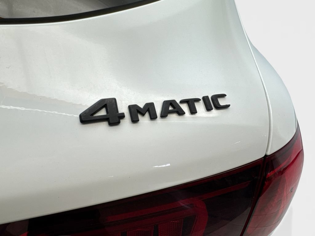 Used 2021 Mercedes-Benz GLC 300 4MATIC image 23