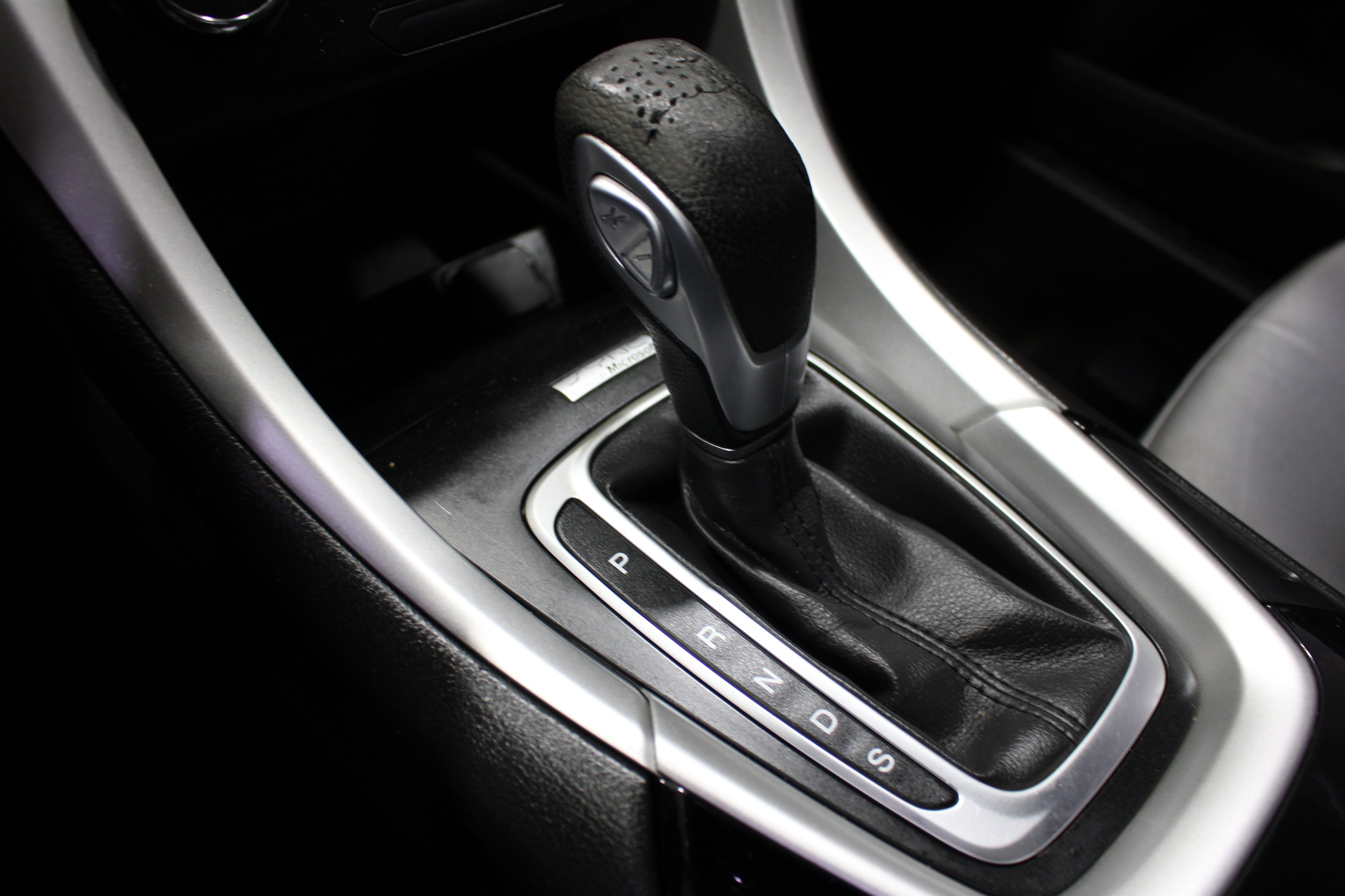 Used 2014 Ford Fusion S FWD image 15