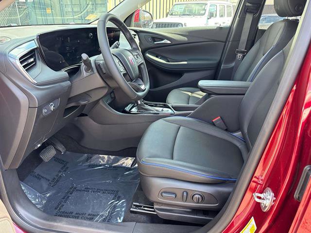 Used 2025 Buick Encore GX Sport Touring w/ Advanced Technology Package AWD/4WD image 5