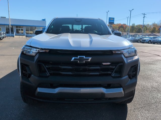 Used 2023 Chevrolet Colorado Trail Boss w/ Technology Package AWD/4WD image 12
