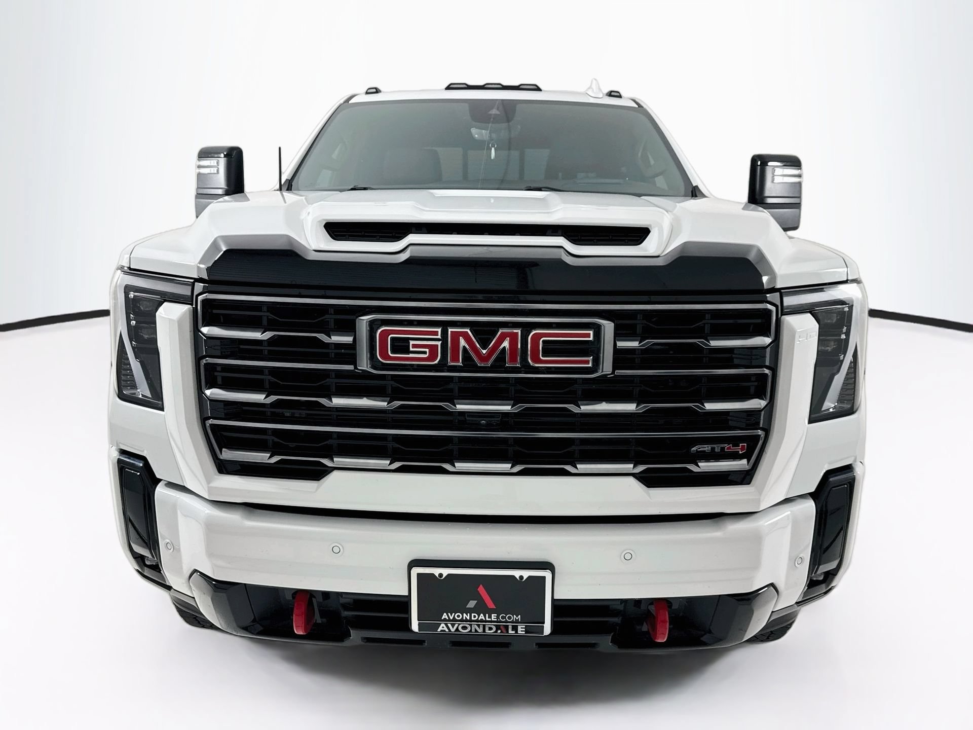 Used 2025 GMC Sierra 2500 AT4 w/ Technology Package AWD/4WD image 2