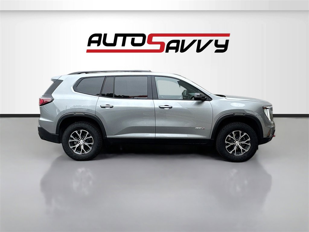 Used 2024 GMC Acadia AT4 w/ Luxury Package image 8