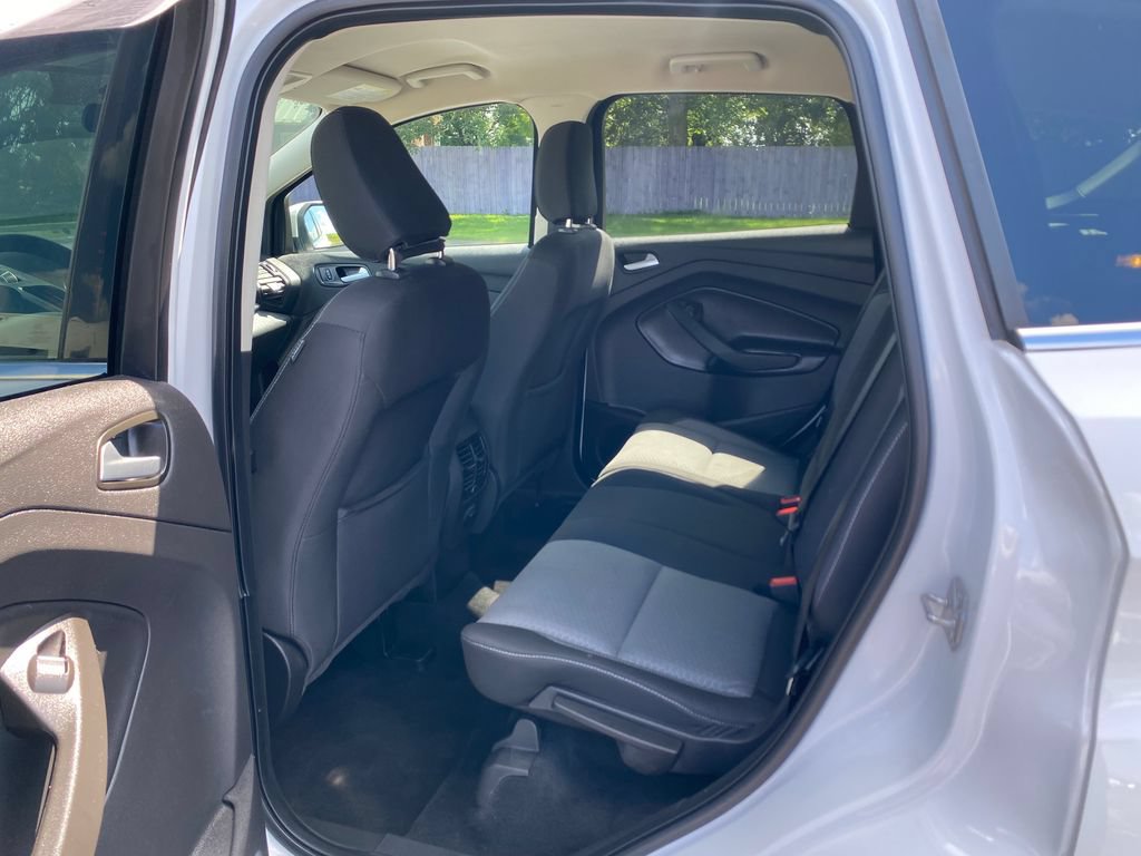 Used 2019 Ford Escape SE FWD image 18