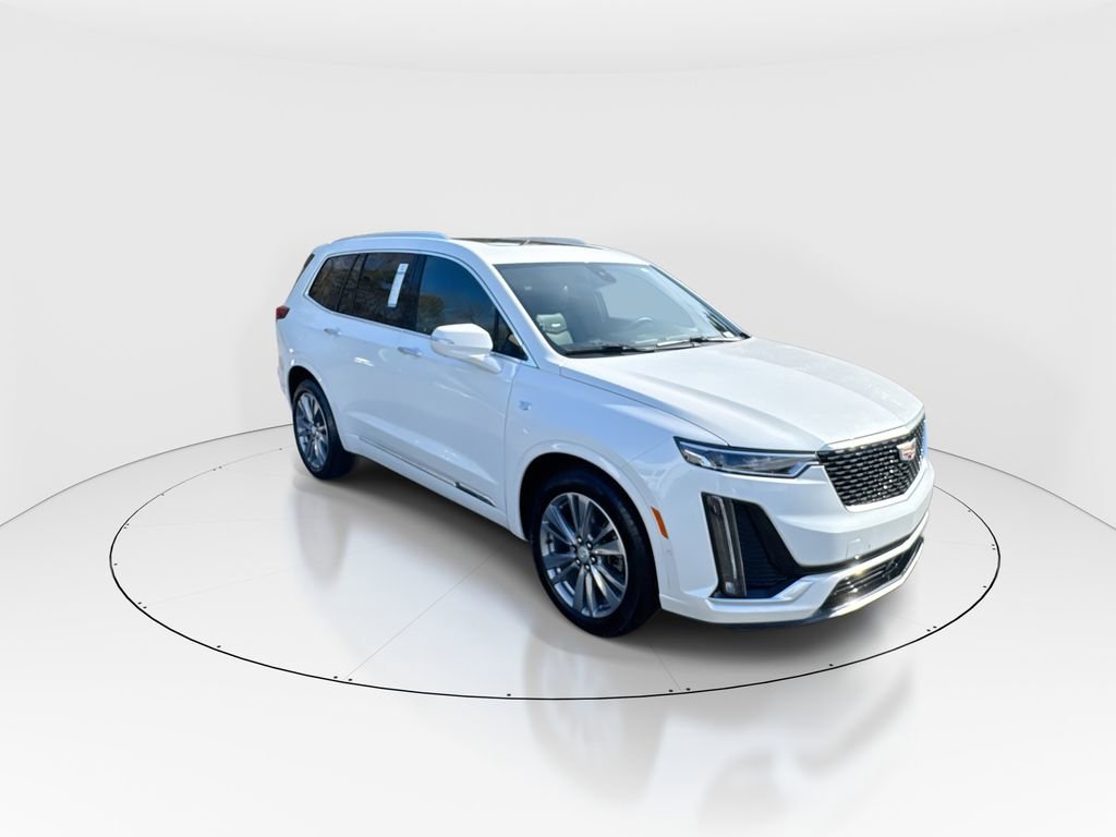 Used 2025 Cadillac XT6 Premium Luxury w/ Technology Package image 2