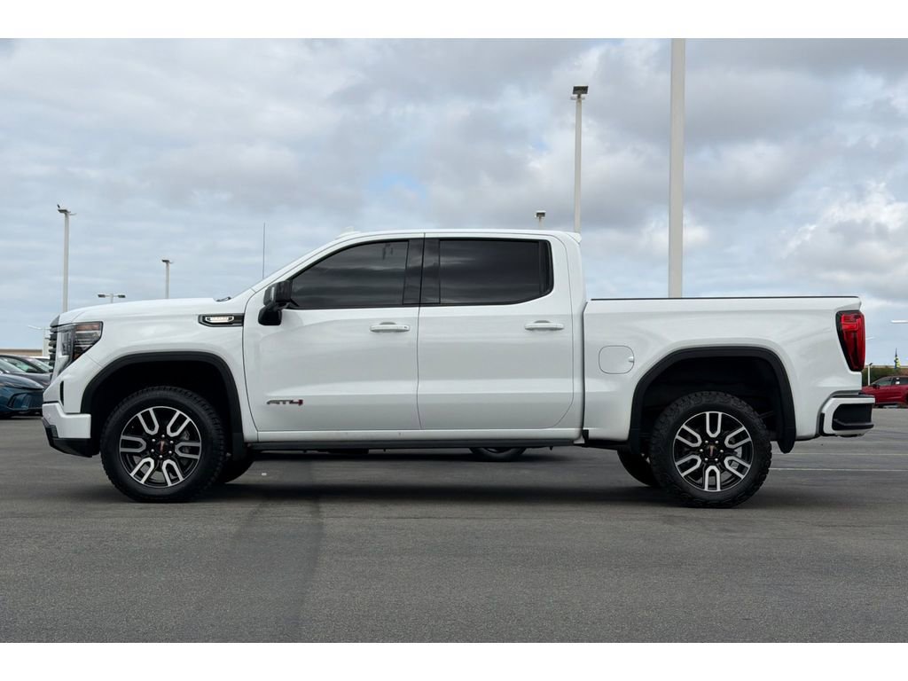 Used 2023 GMC Sierra 1500 AT4 w/ AT4 Premium Package AWD/4WD image 7