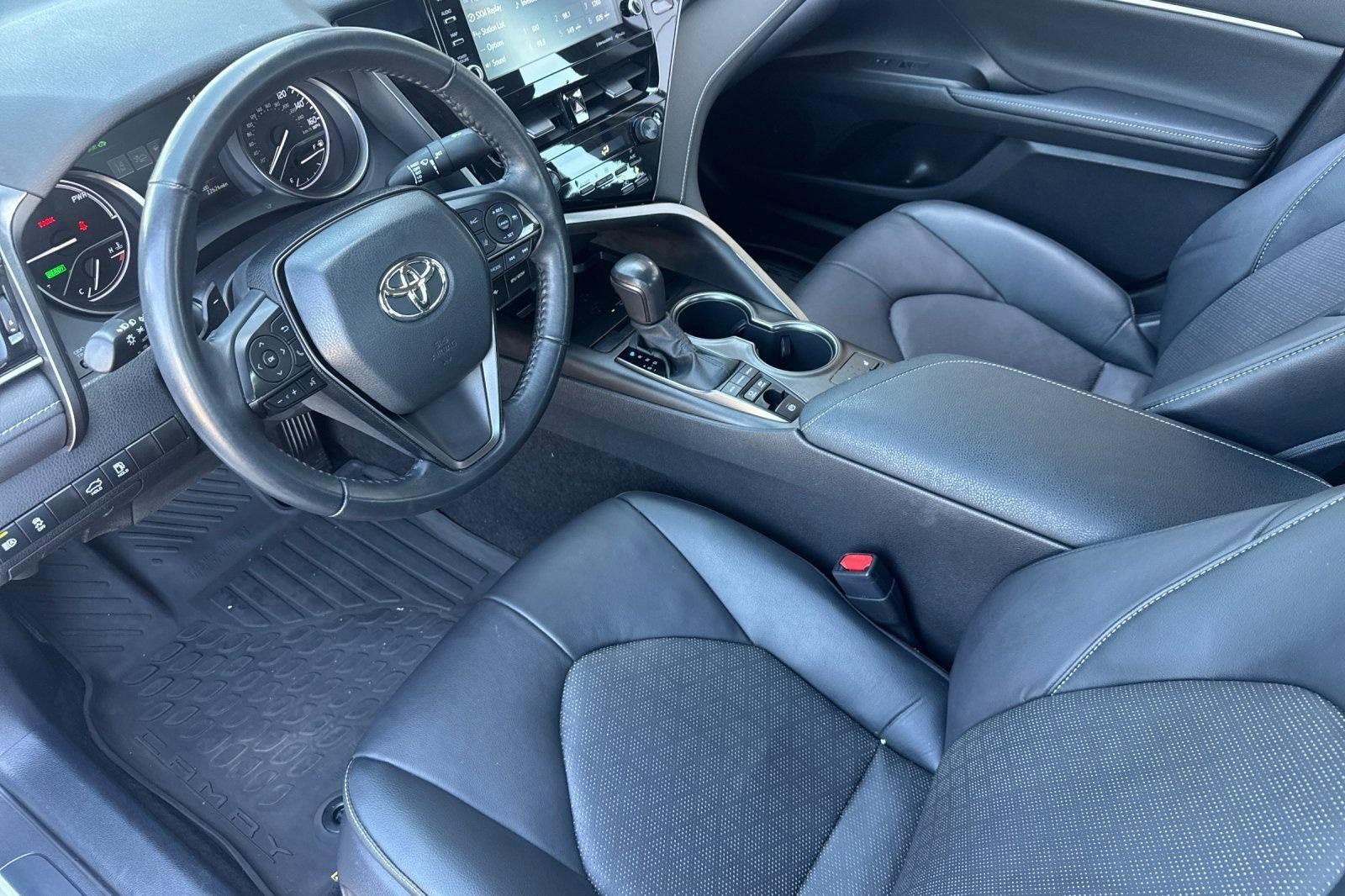 Certified 2022 Toyota Camry XSE FWD image 4