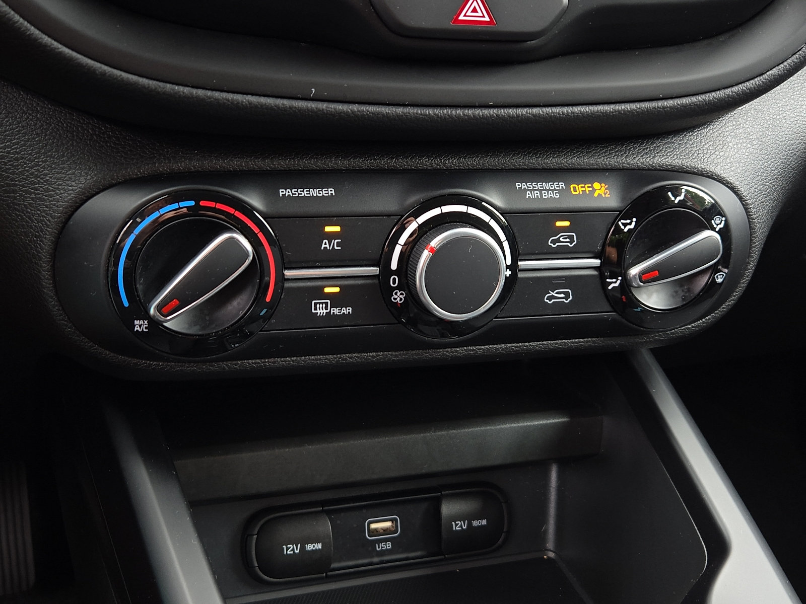 Used 2023 Kia Soul LX w/ LX Technology Package FWD image 15