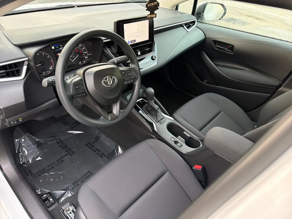 Used 2025 Toyota Corolla LE FWD image 13