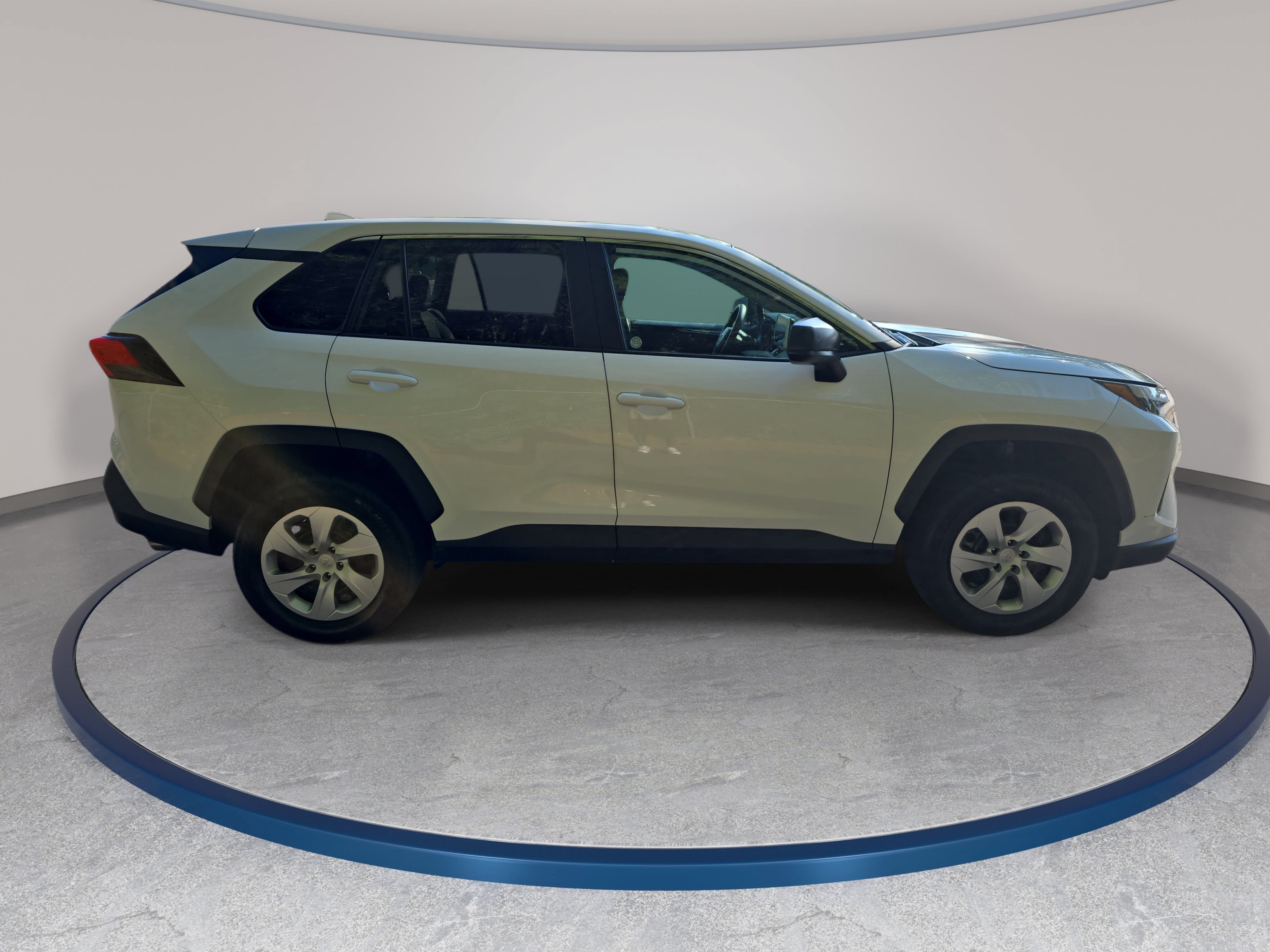 Certified 2025 Toyota RAV4 LE AWD/4WD image 4