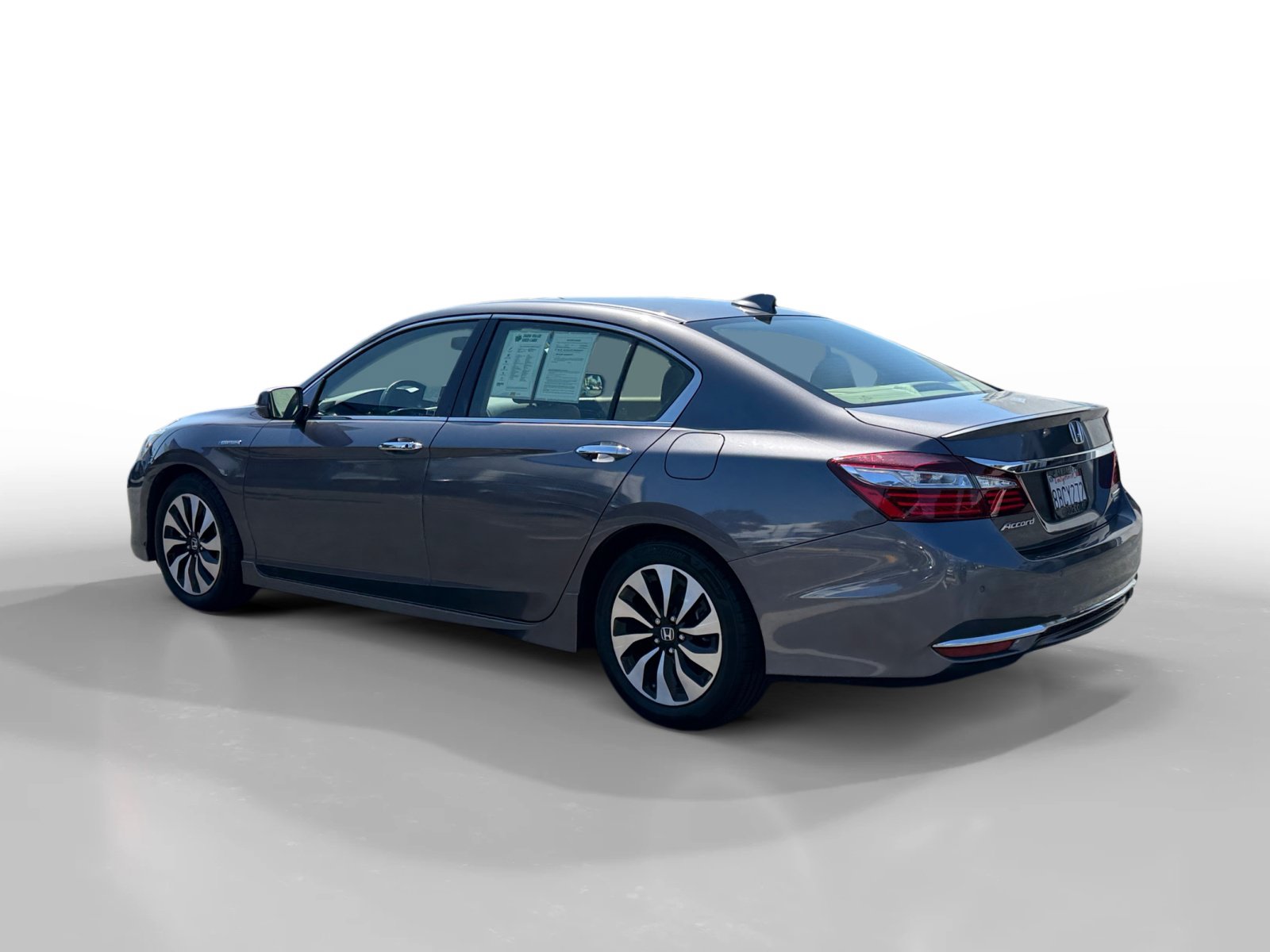 Used 2017 Honda Accord Touring image 3