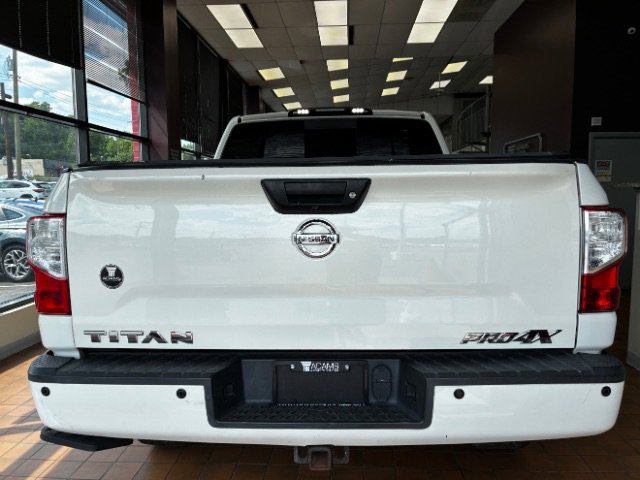 Used 2017 Nissan Titan PRO-4X w/ Pro-4x Convenience Package AWD/4WD image 7