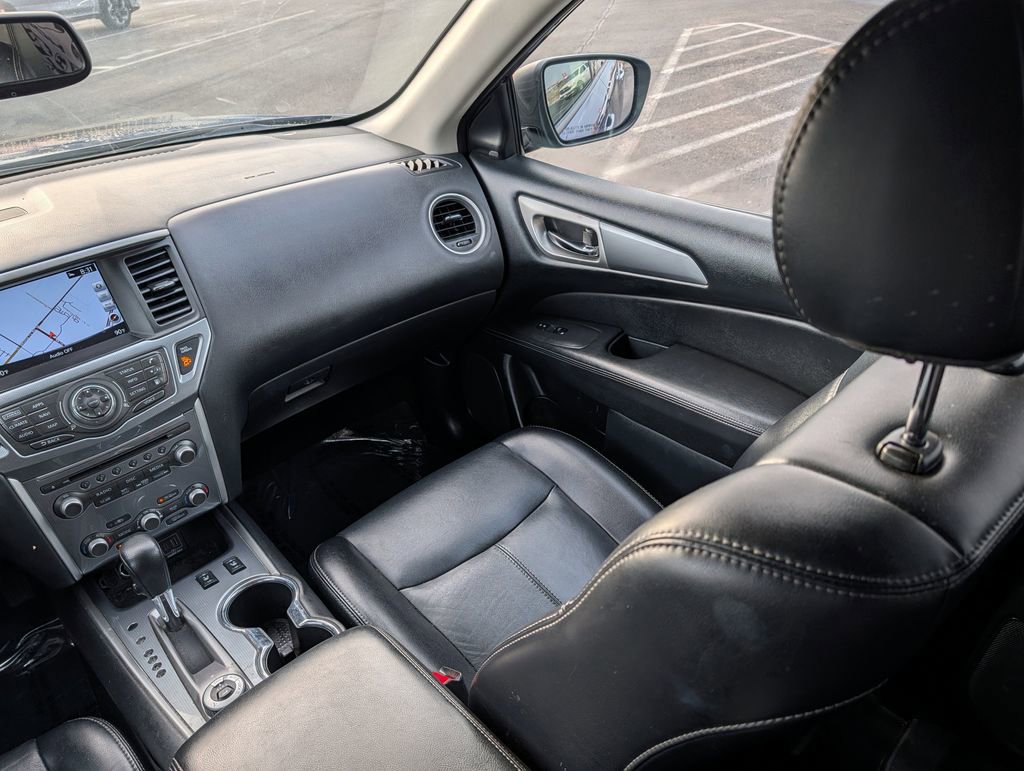 Used 2020 Nissan Pathfinder SL AWD/4WD image 11